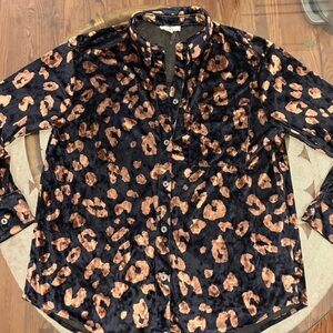 ENTRO velvet button-down blouse sz. S